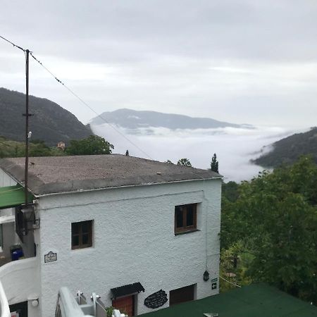 "Casa Ibero" Bubion, Alojamiento Turistico Rural Pension Buitenkant foto